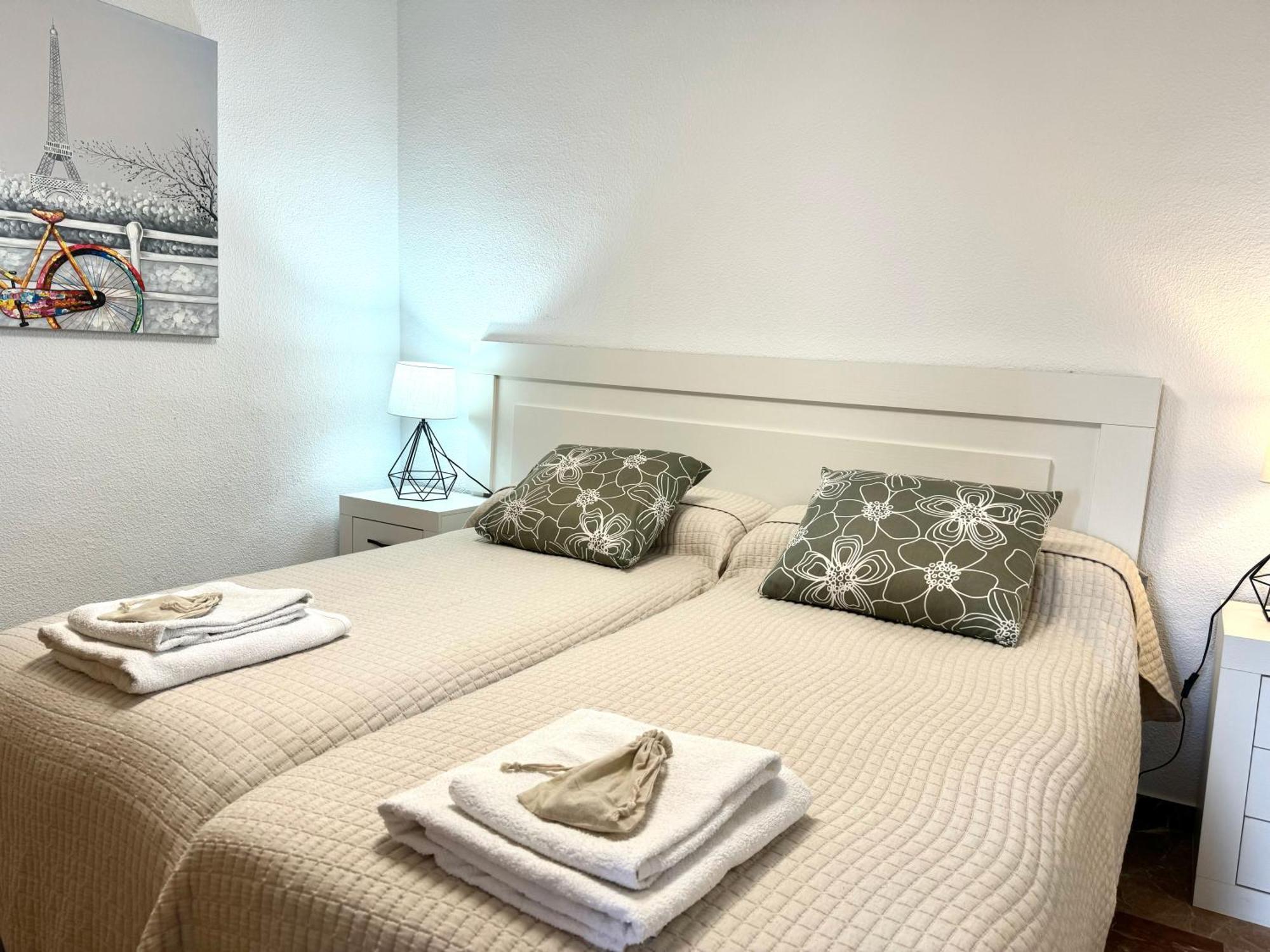 Appartamento La Carihuela A 150 Metros De La Playa Con Espectaculares Vistas Torremolinos Esterno foto
